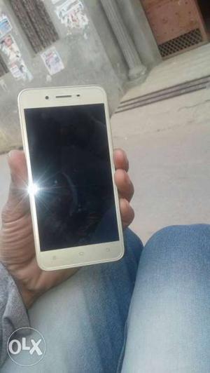 Vivo y53 only phone condishan ok hai no charger