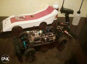 Used Nitro rc car 1/10 scale without transmitter and