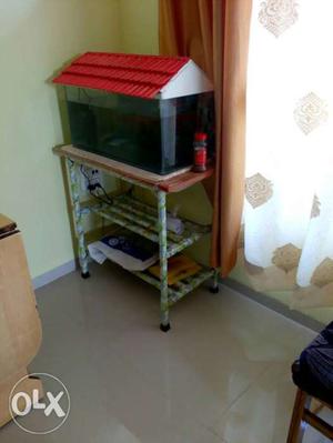 Fish tank with table and 3 fish