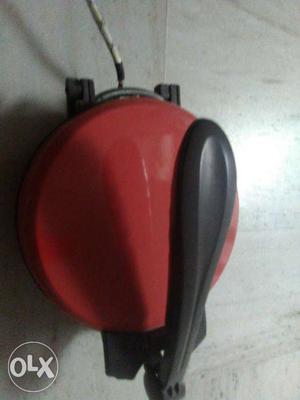 Red And Black rooti Maker