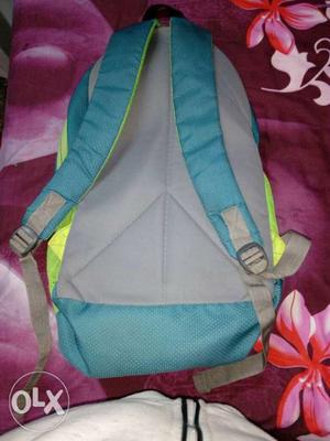 Adidas bag 5 months used tuition bag having much