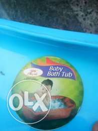 Baby bathtub upto 2 years...it's newly usused...