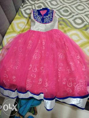 Gown for 10 to 12 yrs girl. good condition.