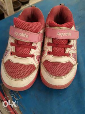 Toddler's Pair Of White-and-pink Aqualite Shoes