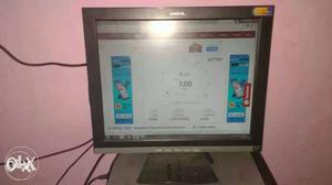 17 Inch Hcl Tft In Awesome Working Condition...so