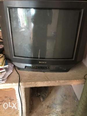 24" sony crt tv not in working condition but it