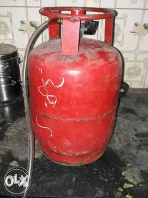 4 Kg Mini Cylinder in good working condition