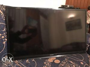 Samsung 32inch full HD LED in good condition 13months old...