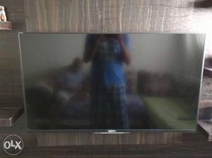 Sony 42" W700B Smart TV