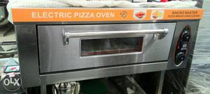 Stainless Steel And Black Electric Pizza Oven