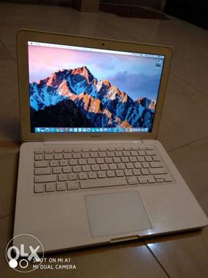Under warranty apple MacBook with all accessories