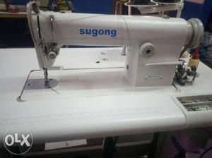 White Sugong Electric Sewing Machine