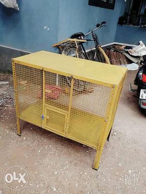 Yellow Steewl pets Cage