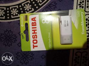 8gb White Toshiba USB Flash Drive Pack
