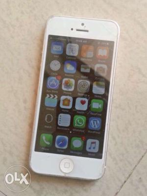 Apple iphone 5, 4g LTE, fresh comdition