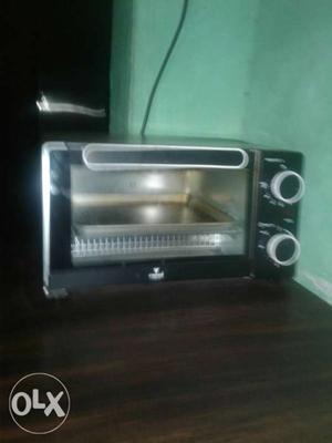 Black And Gray Toaster Oven