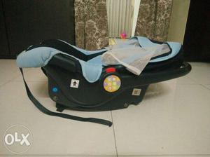 Branded..mee mee..car seat for infants