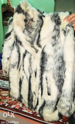 Buy one time used...fur coat..very warm..medium