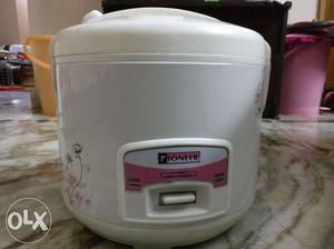 Electronic Rice Cooker. Hardly Used in absolutely