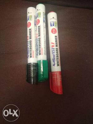 Artline 157 RI - 3 Markers (Red, Green and Black