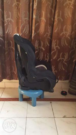 Baby's Black And Gray Car Seat