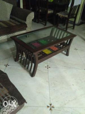 Center table..1 year old, want to sell.