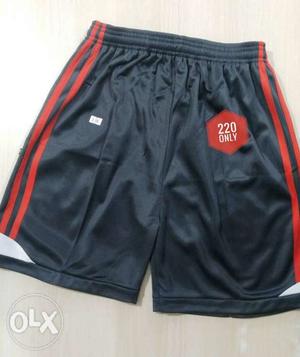 Good quality variety of Bermudas. please contact