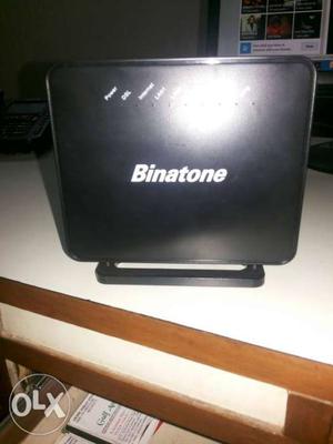 Black Biantone Wireless Router