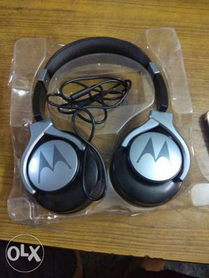 Gray And Black Motorola Corded Headphones