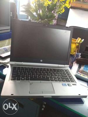 HP laptop i5 in excellent condition with bag and warranty