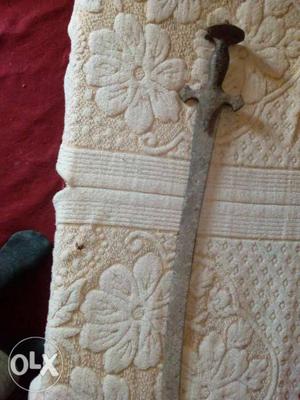 Very old entike itam