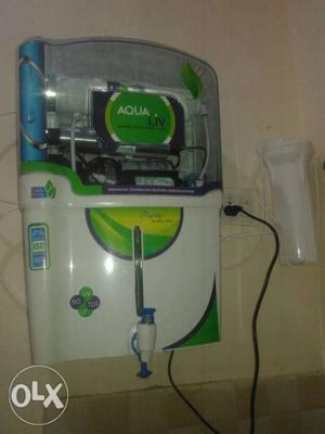White And Green Water Purifier