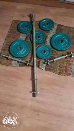 20 kg weight with 3 feet rod and 2 small rods