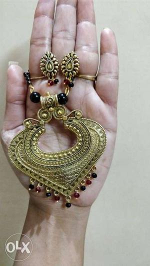Antique mangalsutra pendant with earrings...