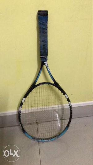 Babolat tennis racket. suitable for both