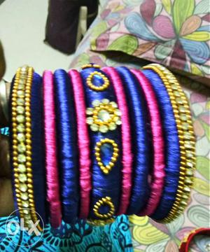 Bangles, chain, and hearing all type avilabale