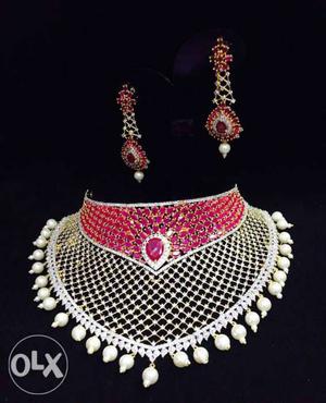 Beige And Pink Beaded Bib Necklace And Pendant Earrings