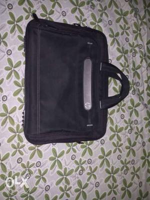 Black HP Laptop Hand Bag in very good condition