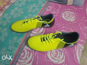 Brand new Adidas football shoe with laces selling