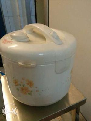 Electrical rice cooker new one