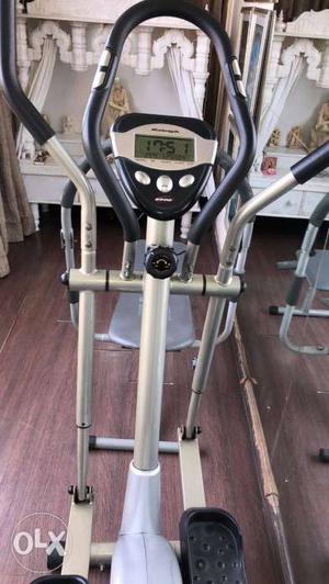  Eliptical/Cross Trainer Battery Operated 8 Levels