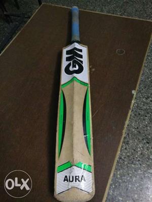 Gm cricket bat. 3 weeks used. Price is 600 and is