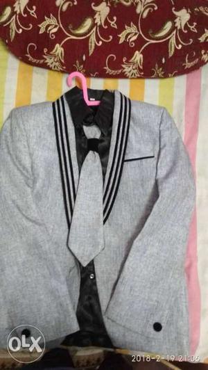 Gray Formal Coat With Necktie