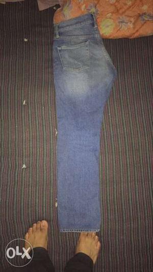 Levis original pant only one time used with bill