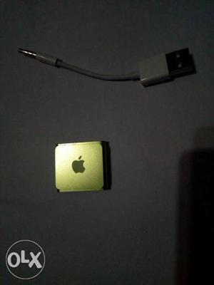 Original apple ipod shuffle 4 generation