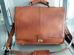 Pure leather bag 1 month used also 1 year