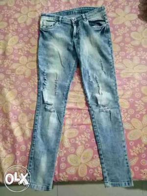 Ripped jeans size-30
