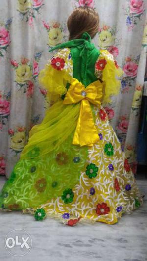 This gown is for 8 to 14 years girls.. and much