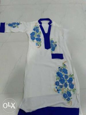 White And Blue Floral V-neck Long Sleeve Dress