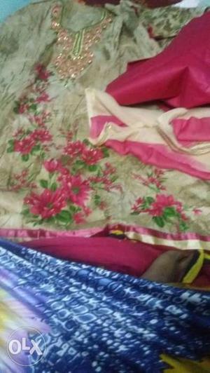 Women's Gray And Pink Floral Traditional Dress